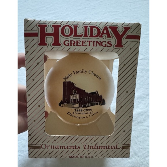 The Unbranded Brand Other - DAVENPORT, IOWA IA~Centennial Vintage‎ Christmas Holy Family Church Ornament USA